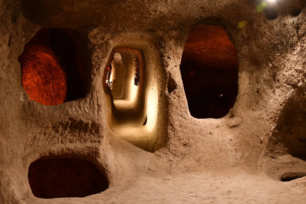 The underground cities of Cappadocia had several levels of depth and could shelter thousands of people.