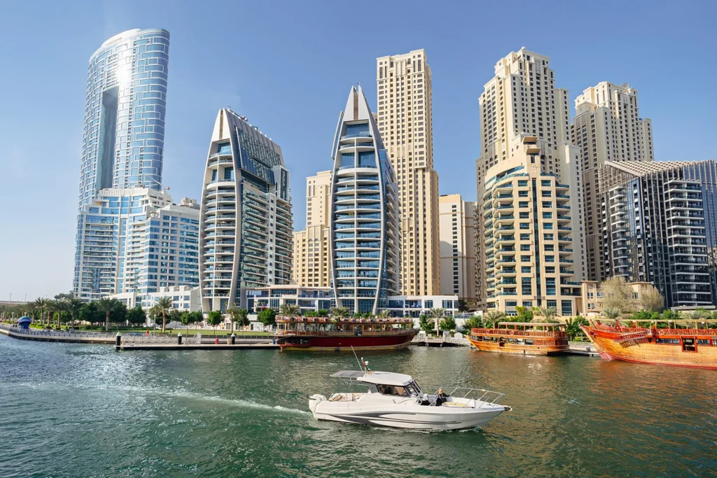 A yacht cruise is the best way to admire the beauty of Dubai’s coastline.