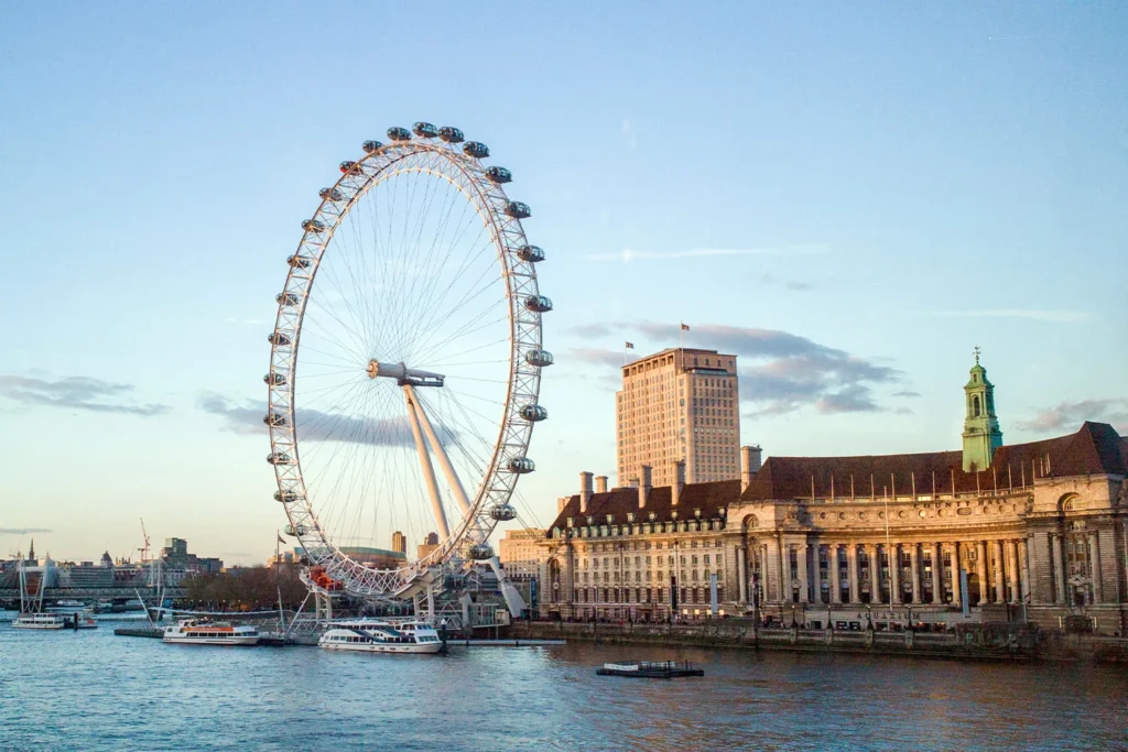 The London Eye, height: 135 m (London, United Kingdom)