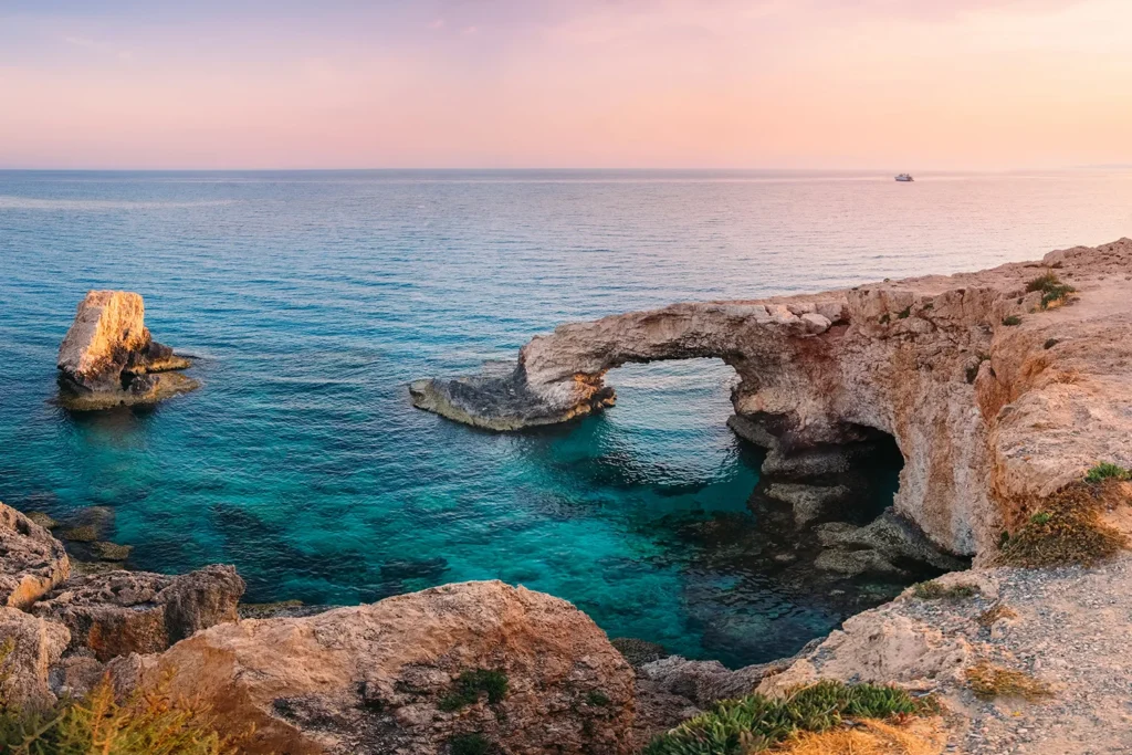 The area around the stone Lovers’ Bridge is a favorite spot for couples seeking romantic seclusion.