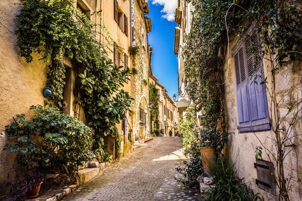 Rue Grande is the main street running through Saint-Paul-de-Vence