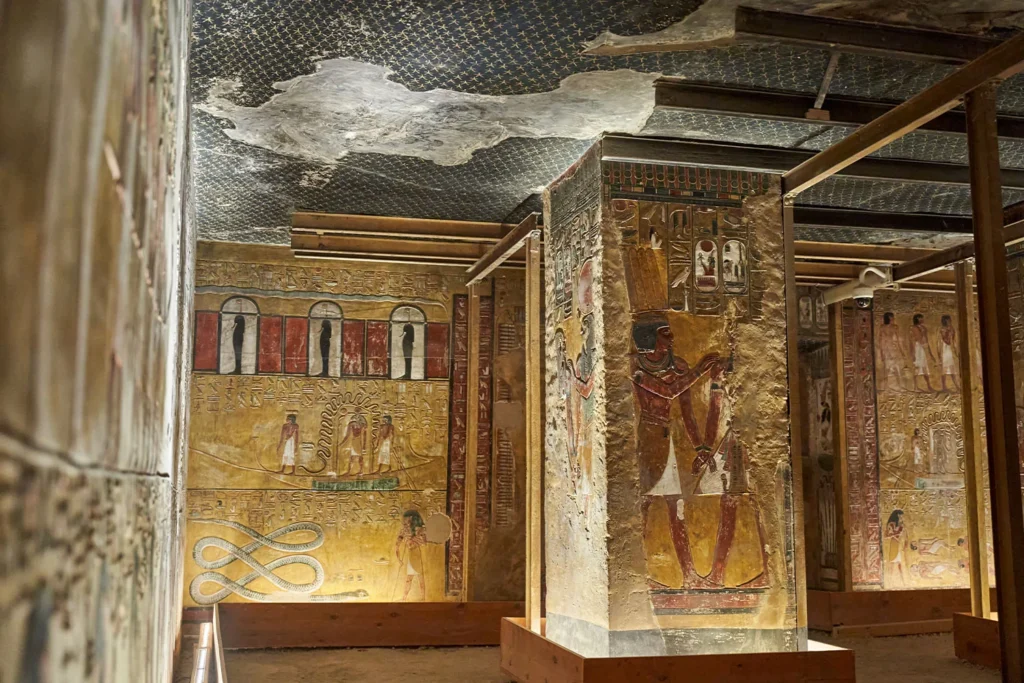 This tomb is considered the first discovered in the Valley of the Kings.